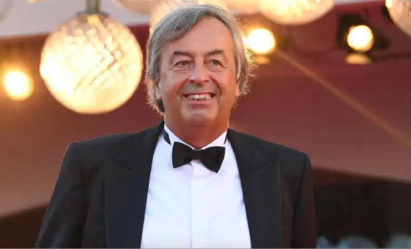 roberto burioni sul red carpet al festival del cinema di venezia 1