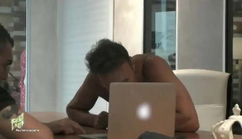 rocco siffredi vittima di scherzi a parte 1