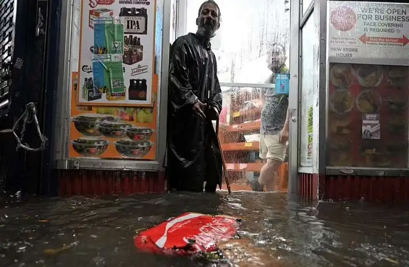 uragano ida si abbatte su new york 8