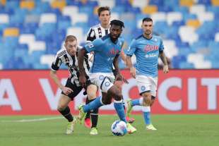 zambo anguissa napoli juventus 3