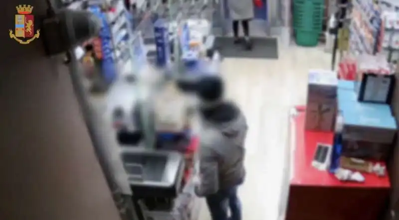 banda dei supermercati in azione 1