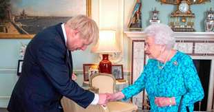 BORIS JOHNSON ELISABETTA