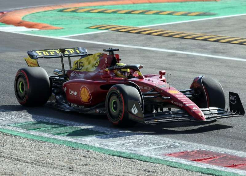 charles leclerc ferrari pole a monza 2022 4