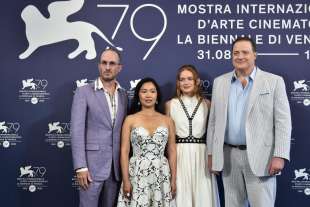 darren aronofsky, hong chau, sadie sink, brendan fraser