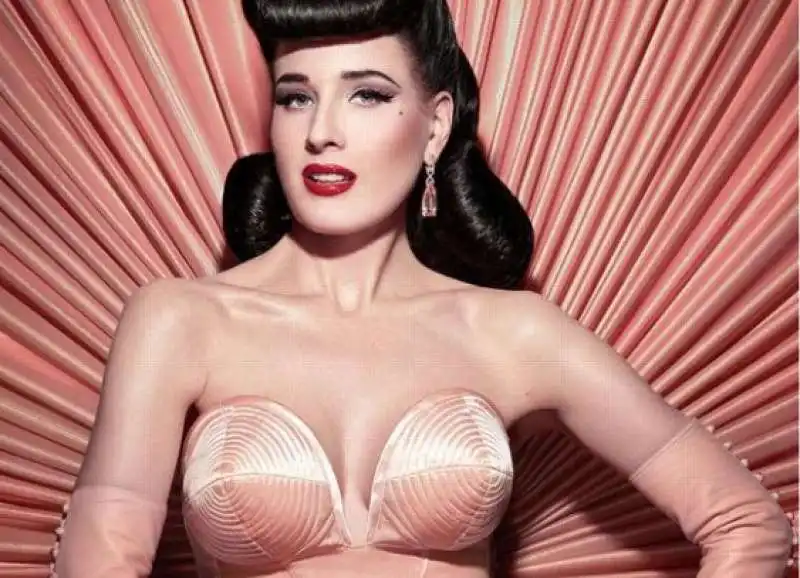 dita von teese  2