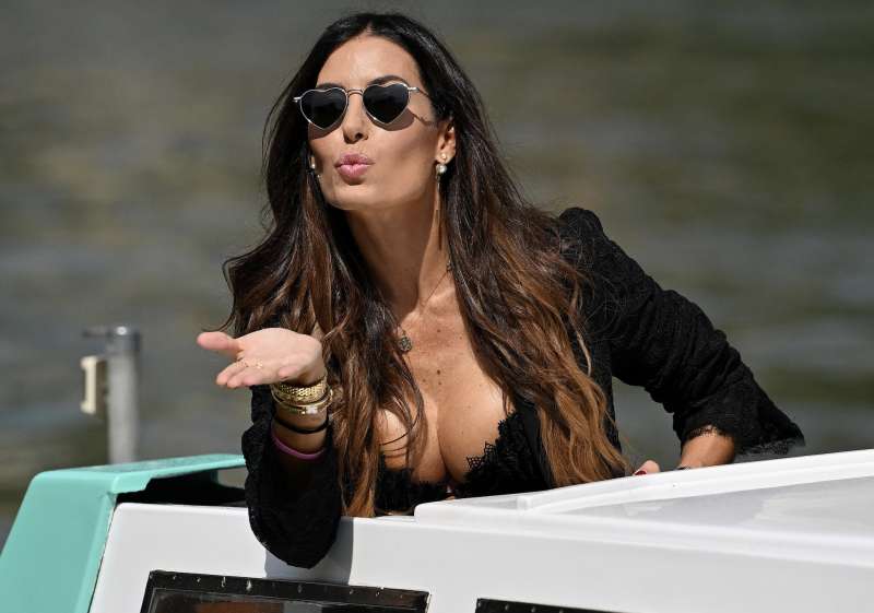 elisabetta gregoraci alla mostra del cinema di venezia 6