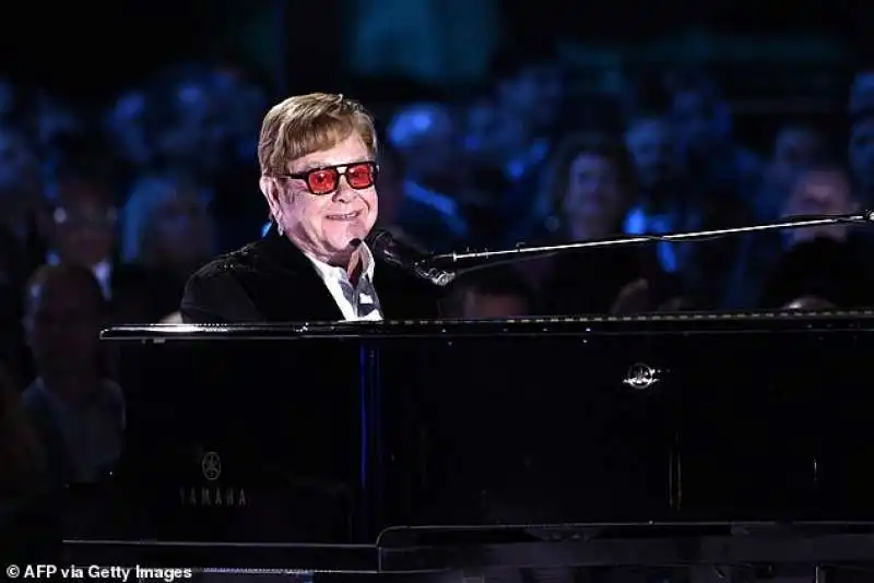 elton john alla casa bianca 9