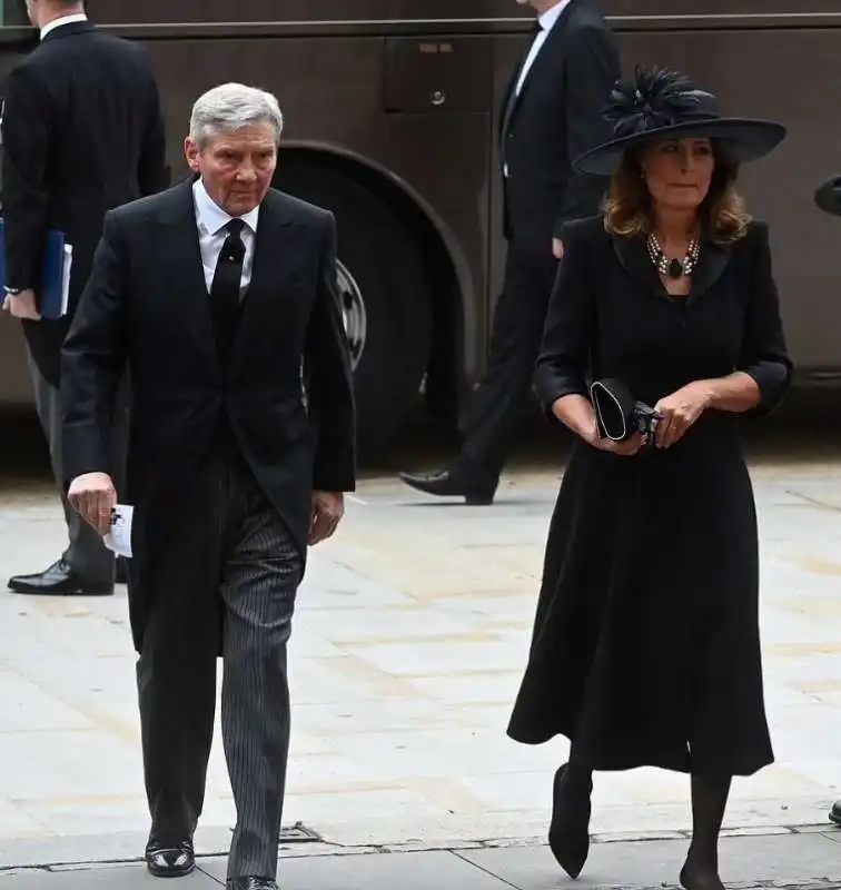 i genitori di kate middleton al funerale della regina elisabetta