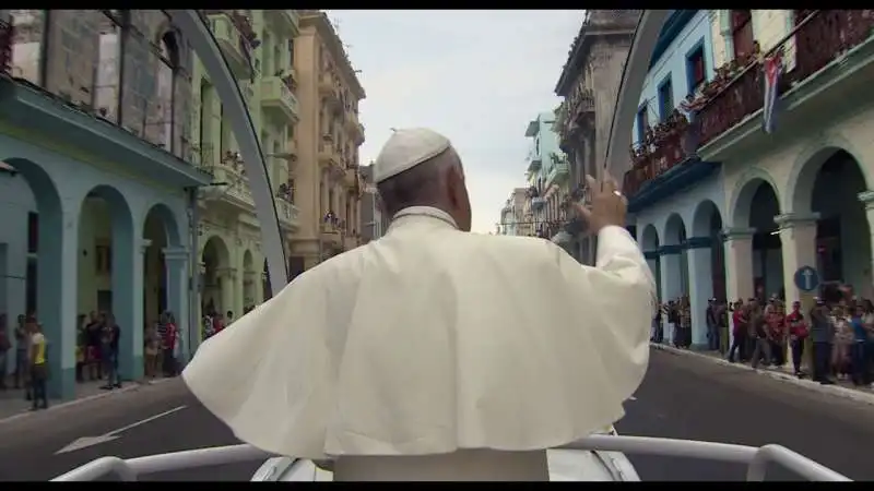 in viaggio   il documentario su bergoglio di gianfranco rosi  