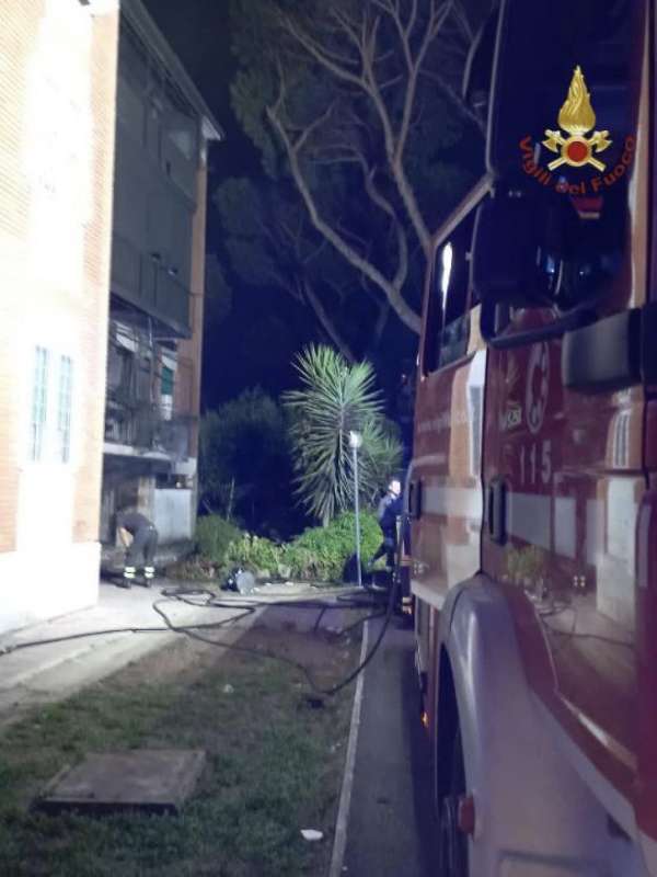 incendio alla nitrolchimica di san giuliano milanese 4