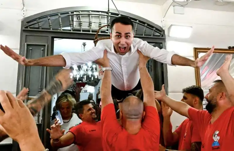 la dirty dancing di luigi di maio   1