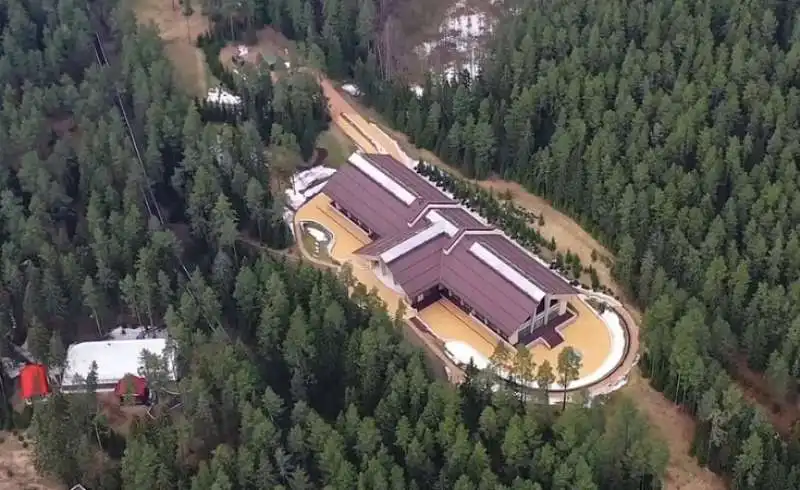 la villa segreta di putin sul lago di valdai 1