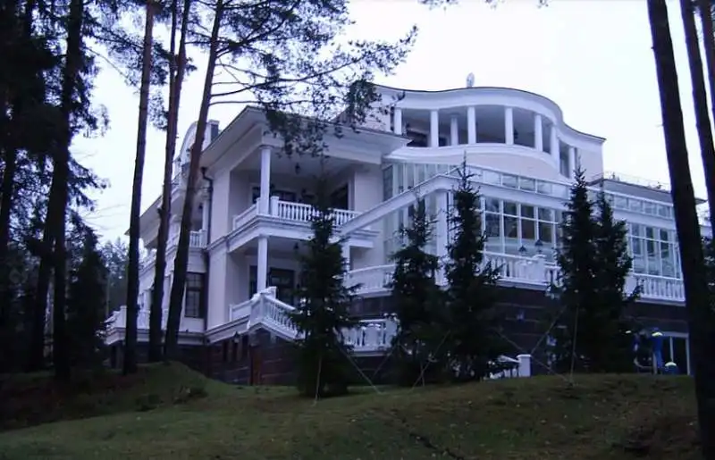 la villa segreta di putin sul lago di valdai 7