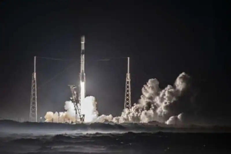 lancio satelliti starlink spacex