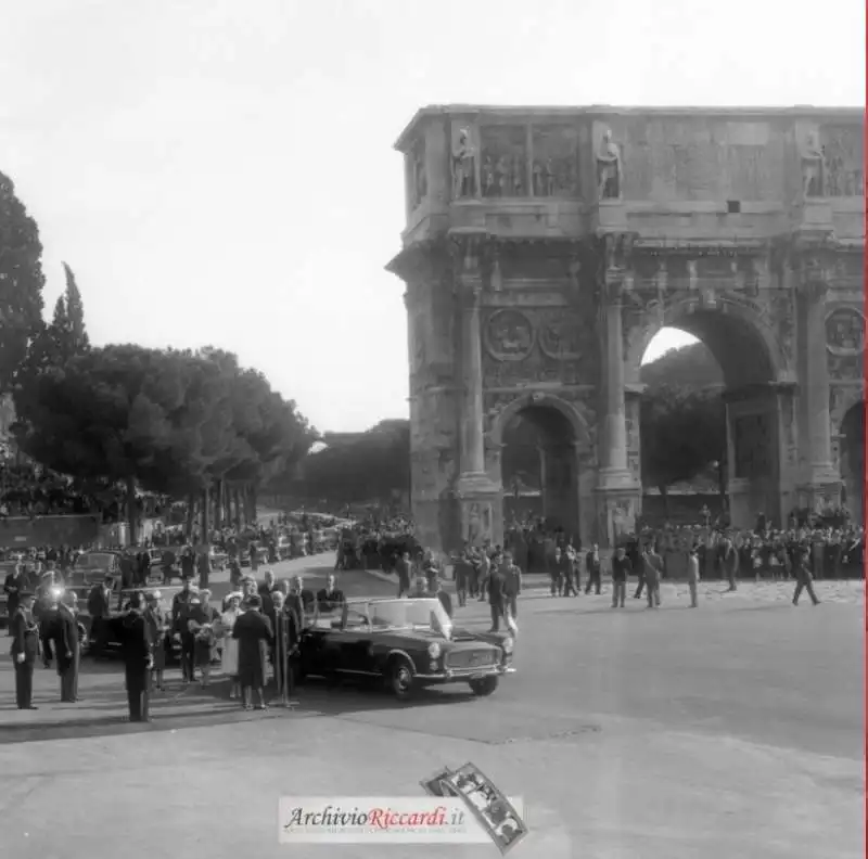 le quattro visite della regina elisabetta ii a roma 31