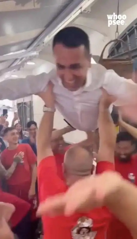 luigi di maio alla trattoria da nennella, napoli 4