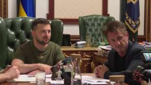 sean penn Volodymyr Zelensky