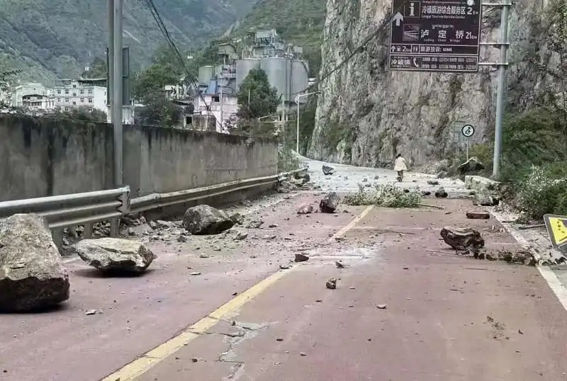 terremoto a chengdu in cina 5