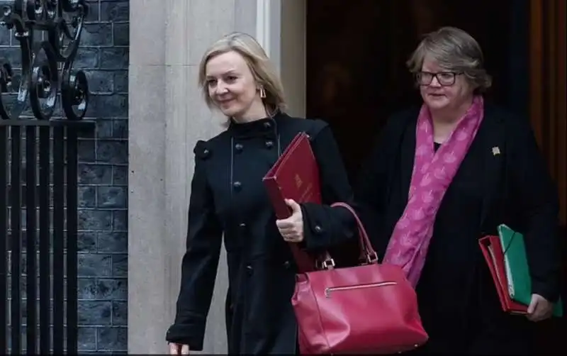 therese coffey e liz truss 3