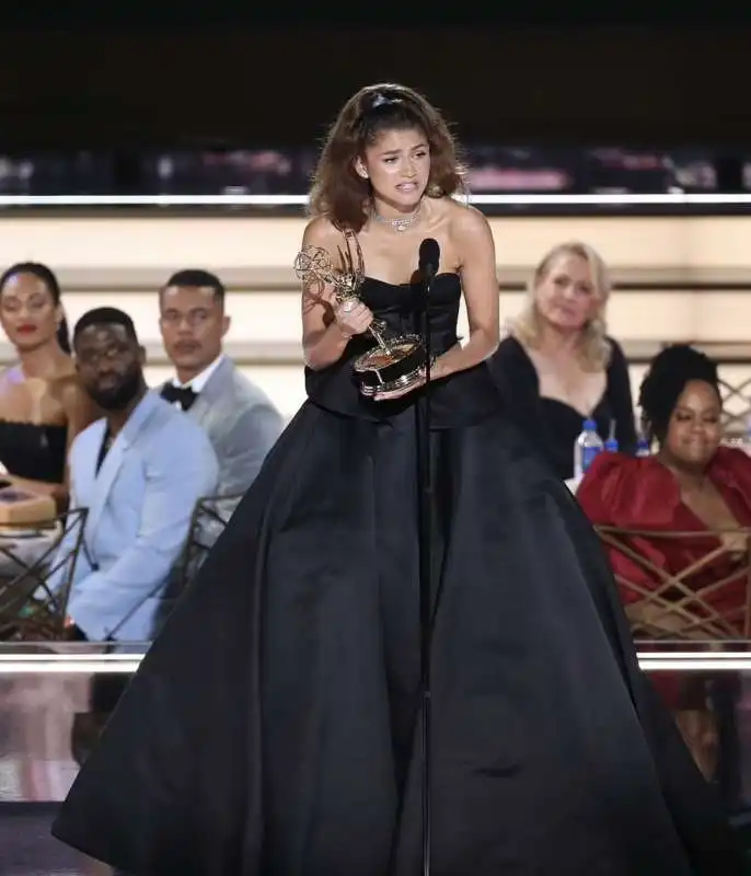 zendaya   emmy 2022   7