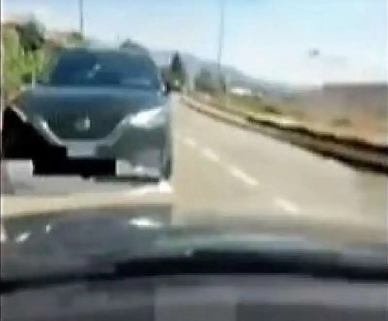 ALATRI - INCIDENTE TRA AUTO DURANTE UNA DIRETTA FACEBOOK