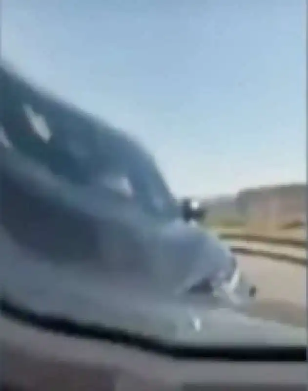 ALATRI - INCIDENTE TRA AUTO DURANTE UNA DIRETTA FACEBOOK