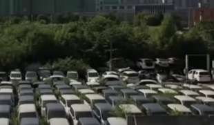 auto elettriche abbandonate in cina 3