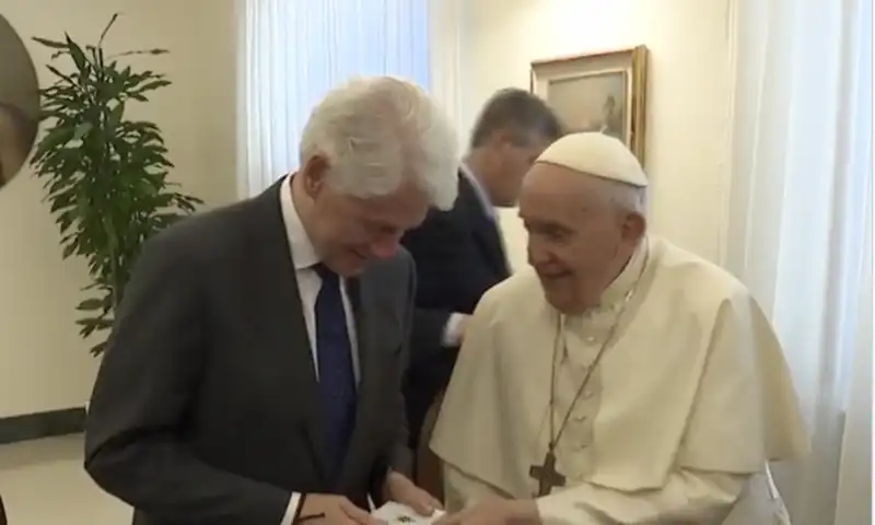  bill clinton e papa francesco 