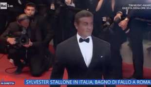 gaffe a la vita in diretta - bagno di fallo per sylvester stallone