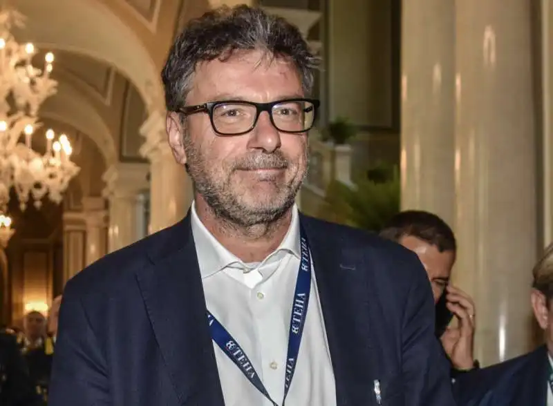 giancarlo giorgetti   forum ambrosetti di cernobbio  2