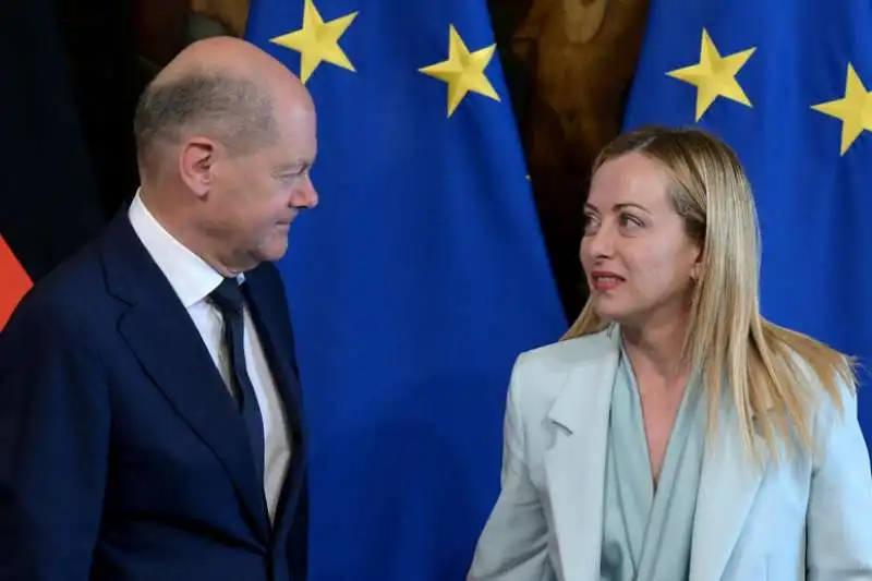 GIORGIA MELONI E OLAF SCHOLZ