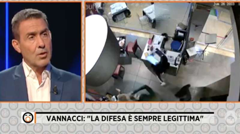 il generale roberto vannacci a fuori dal coro