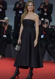 ilary blasi a venezia 5