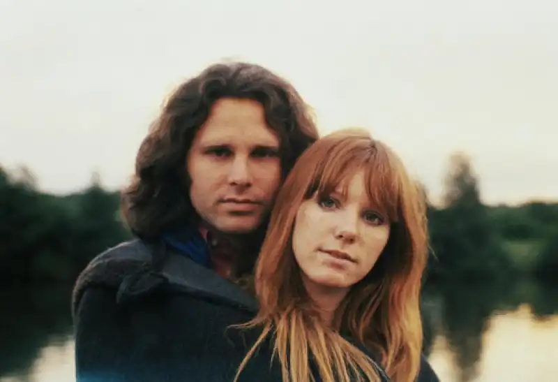 jim morrison pamela courson parigi 1971