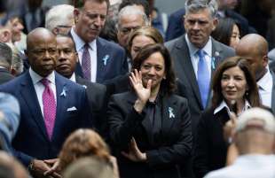 kamala harris alla commemorazione dell attacco alle torri gemelle