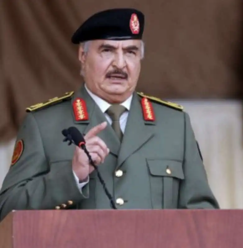 khalifa haftar a mosca  