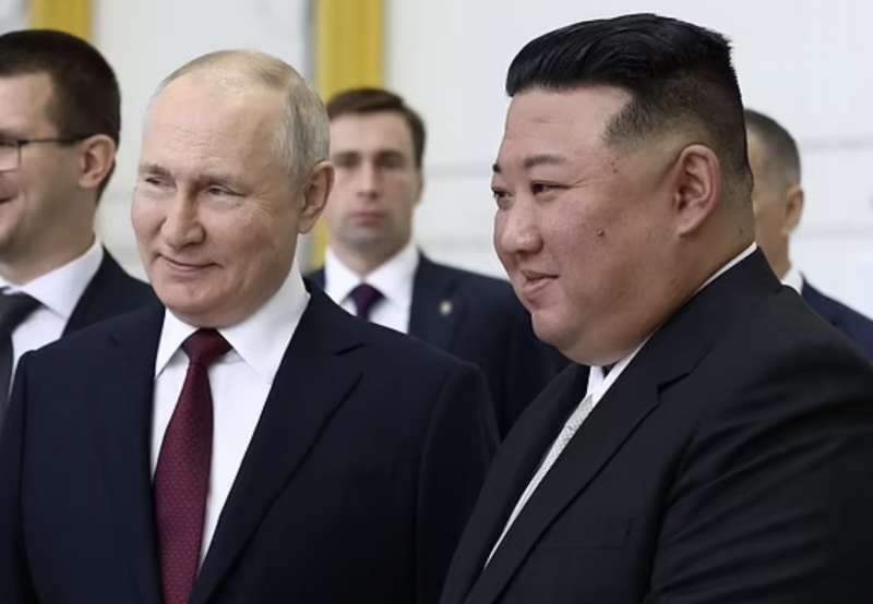 kim jong un incontra vladimir putin in russia 5