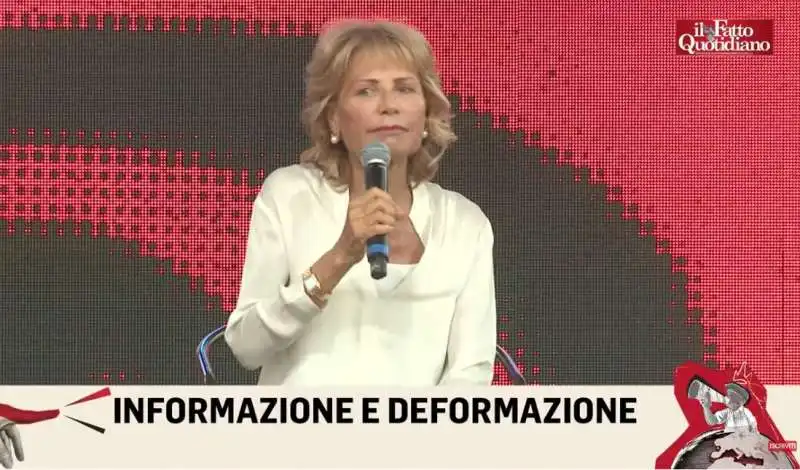 lilli gruber alla festa del fatto quotidiano 