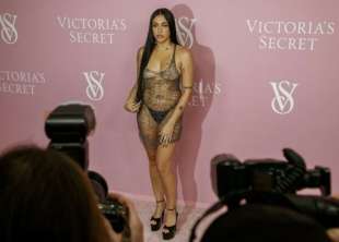 lourdes leon alla sfilata di victoria s secret 2