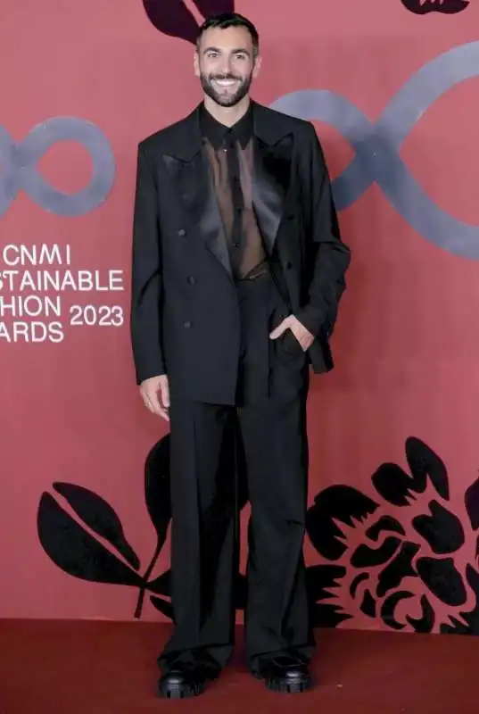 marco mengoni  ai sustainable fashion awards 