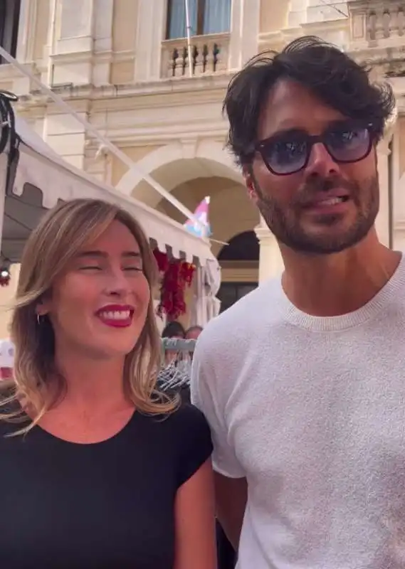 maria elena boschi e giulio berruti alla fiera del peperoncino di rieti 11