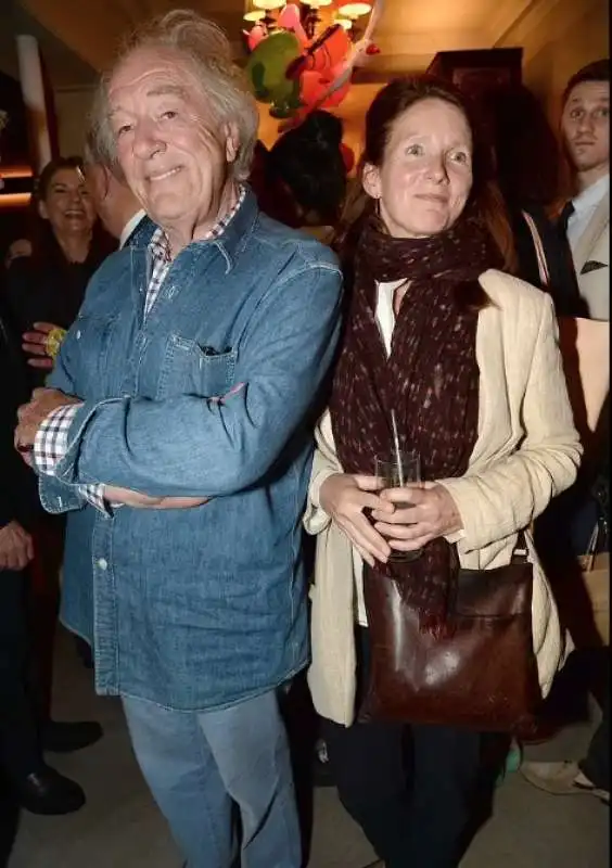 Michael Gambon con la compagna Philippa Hart