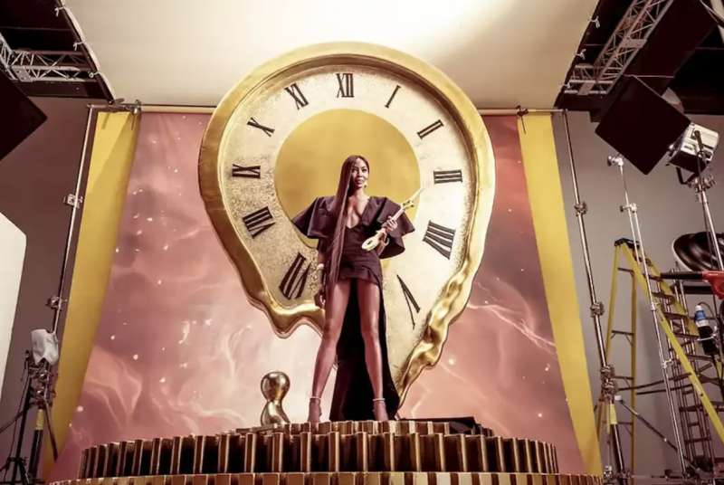 naomi campbell calendario pirelli 2023