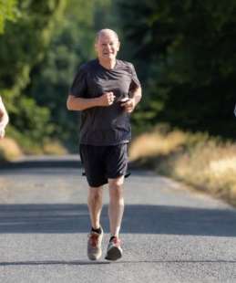 olaf scholz fa jogging