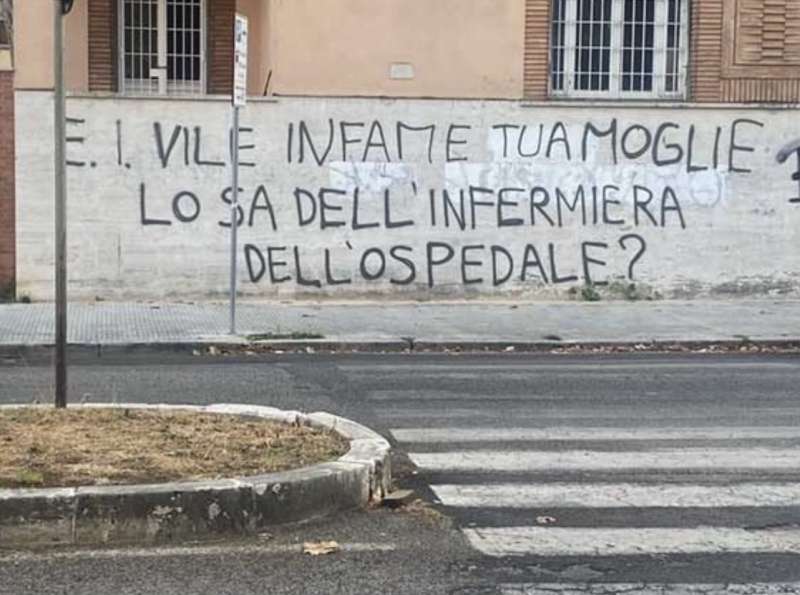 SCRITTA SU UN MURO RIVELA TRADIMENTO A LATINA