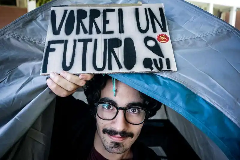 studenti protestano contro il caro affitti a torino   62