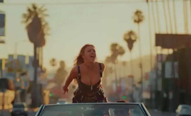 sydney sweeney nel video dei rolling stones 8