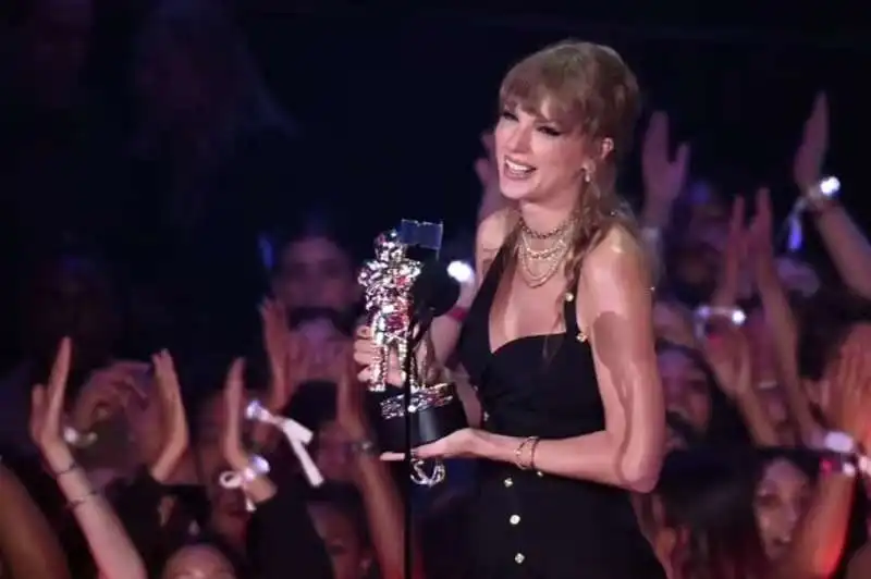 taylor swift agli mtv vma 1