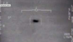 video su presunti ufo reso pubblico dal pentagono 1