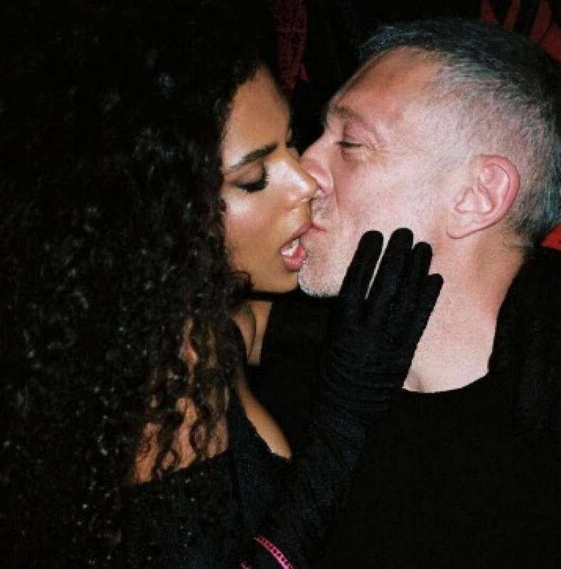 vincent cassel tina kunakey 1